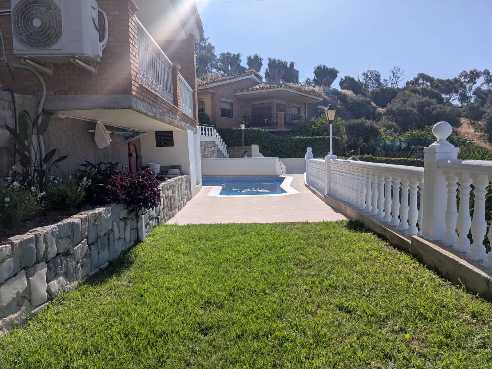 5 camera da letto Villa da affittare in Malaga citta con piscina garage - 5.000 € (Rif: 9912495)