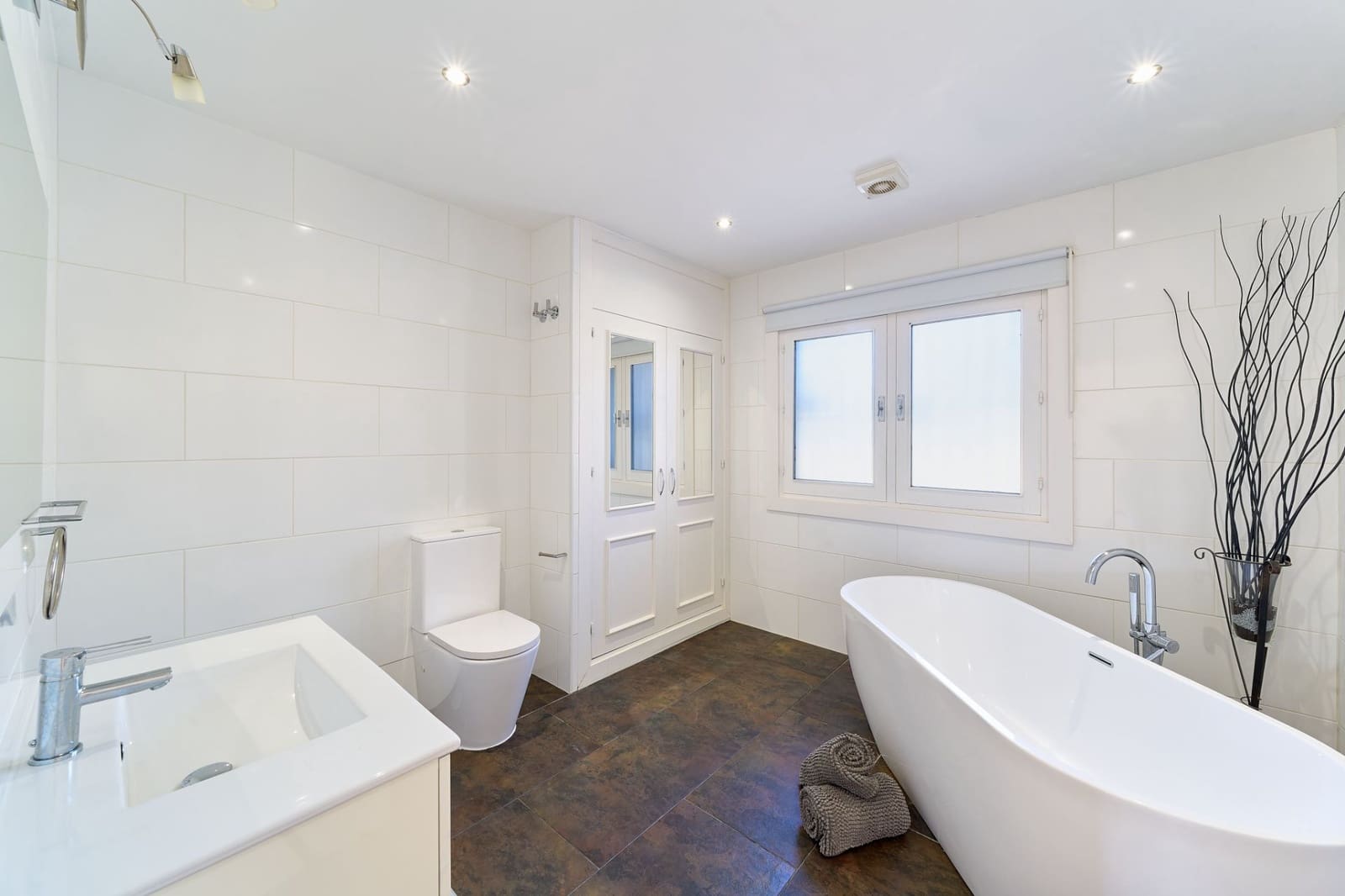 5 camera da letto Villa da affittare in Malaga citta con piscina garage - 5.000 € (Rif: 9912495)