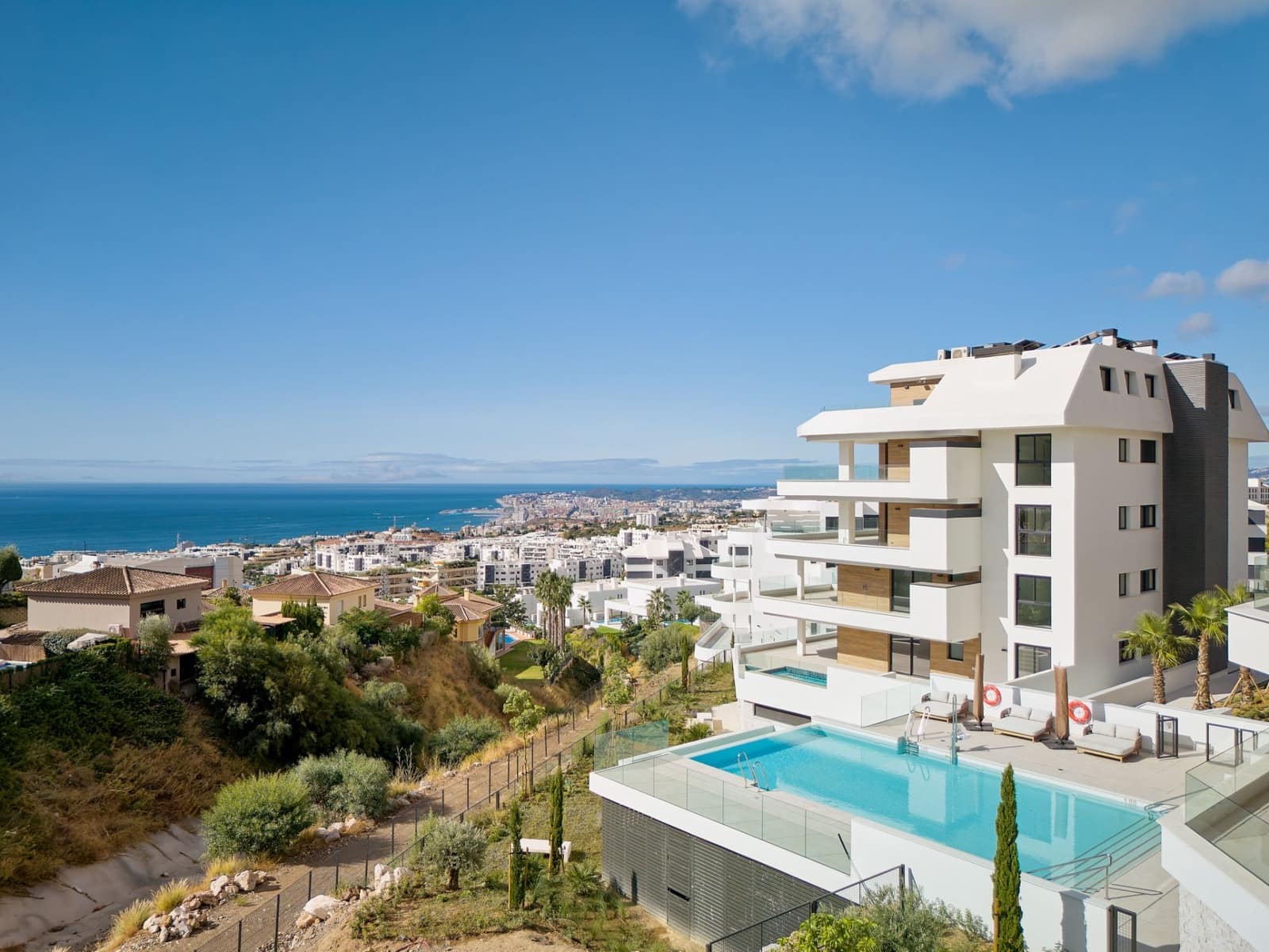 3 bedroom Penthouse for sale in Fuengirola with pool garage - € 1,254,700 (Ref: 9926747)