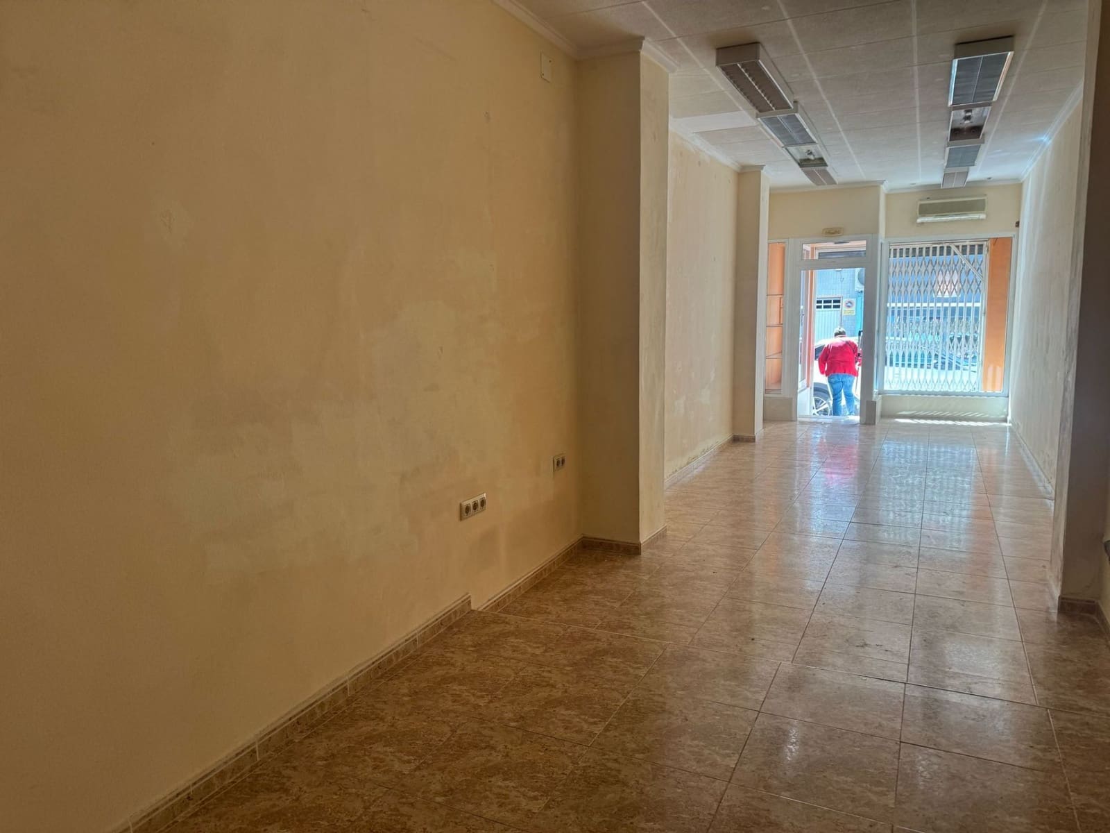 Gewerbe zu verkaufen in Torrevieja - 95.000 € (Ref: 9459655)