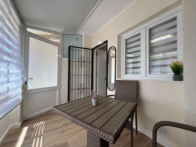 Studio till salu i Aguas Nuevas, Torrevieja med pool - 103 000 € (Ref: 9459659)