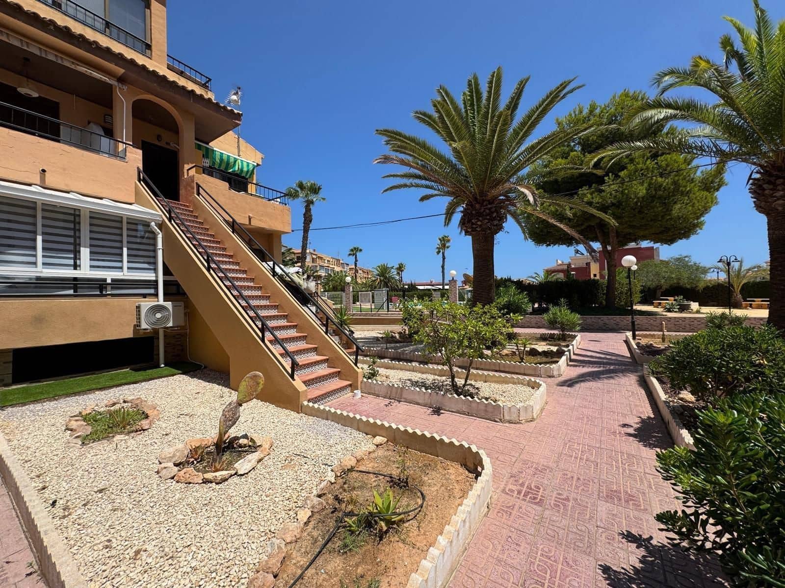 Monolocale in vendita in Torrevieja con piscina - 103.000 € (Rif: 9459659)