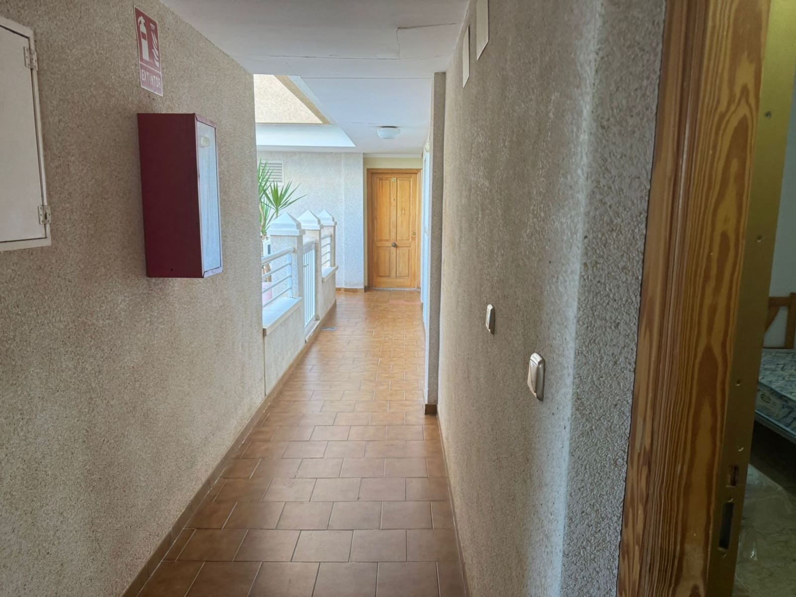 2 bedroom Flat for sale in Los Montesinos with pool - € 113,000 (Ref: 9460664)