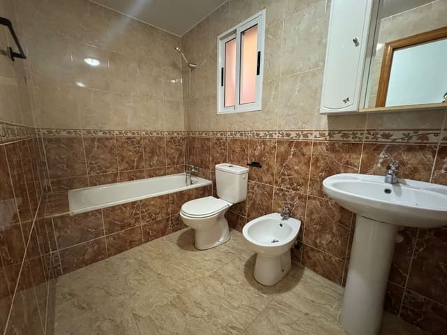 2 bedroom Flat for sale in Los Montesinos with pool - € 113,000 (Ref: 9460664)