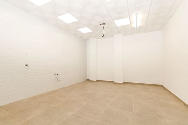 Kommersiell till salu i El Acequión - Los Náufragos, Torrevieja - 126 000 € (Ref: 9460668)