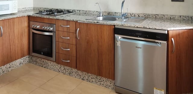 3 makuuhuone Huvila myytävänä paikassa Playa de los Locos, Torrevieja - 210 000 € (Ref: 9460673)