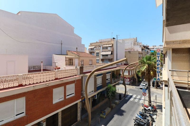 Apartamento de 3 habitaciones en Torrevieja en venta con garaje - 248.000 € (Ref: 9460822)