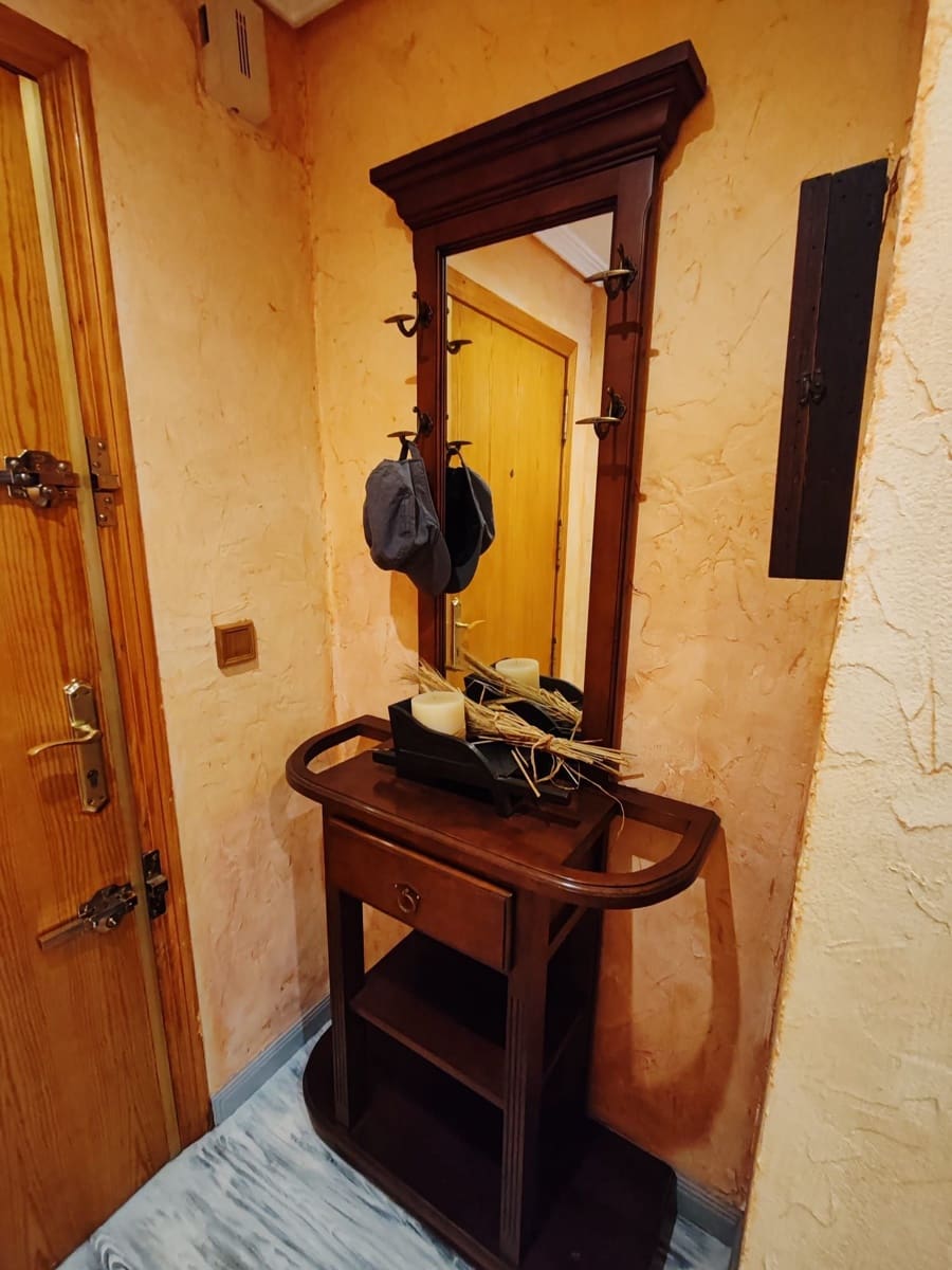 3 bedroom Apartment for sale in Torrevieja with pool - € 250,000 (Ref: 9462733)