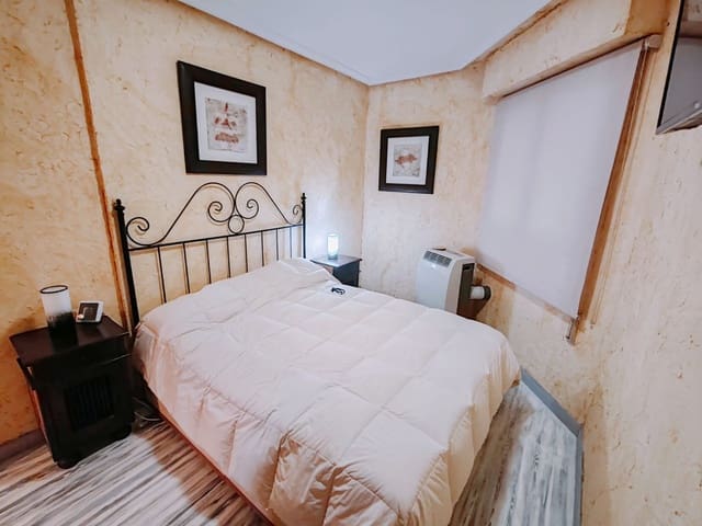 Apartamento de 3 habitaciones en El Acequión - Los Náufragos, Torrevieja en venta con piscina - 250.000 € (Ref: 9462733)