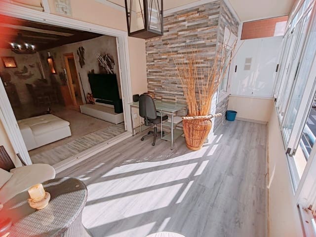 Apartamento de 3 habitaciones en El Acequión - Los Náufragos, Torrevieja en venta con piscina - 250.000 € (Ref: 9462733)