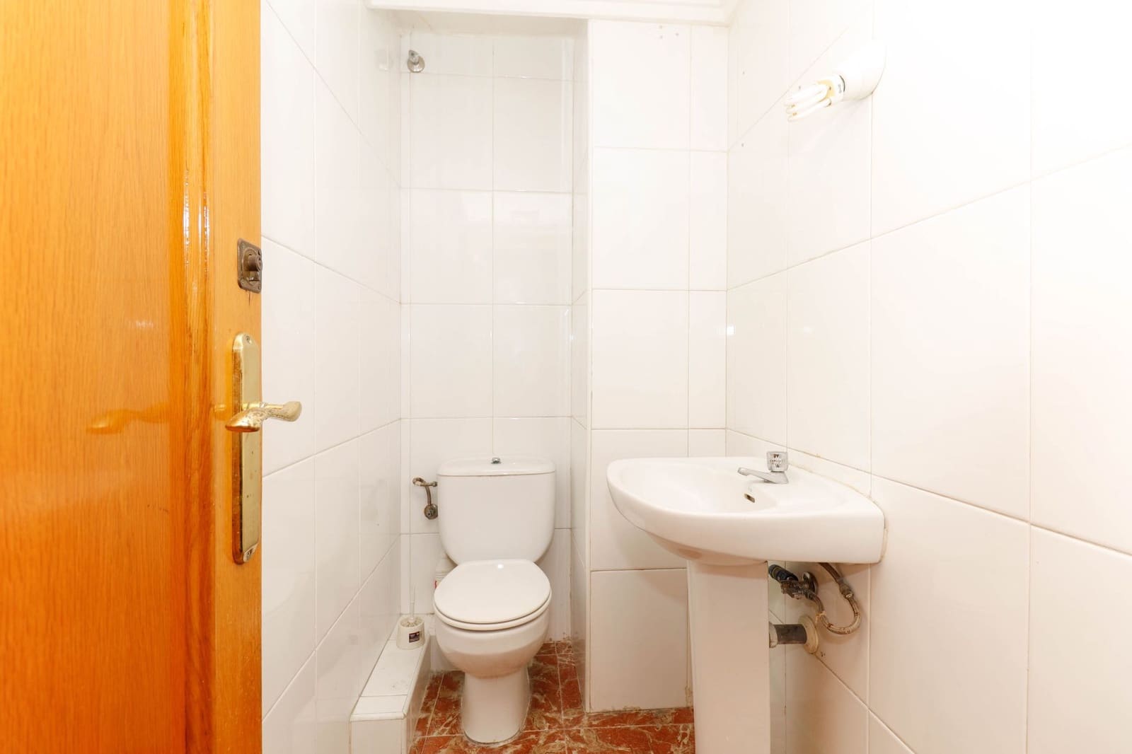 Kommersiell till salu i Torrevieja - 298 000 € (Ref: 9462735)