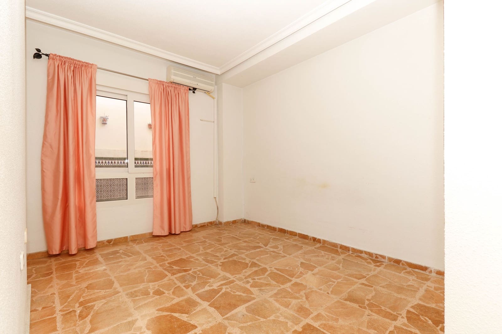 5 sovrum Lägenhet till salu i Torrevieja - 315 000 € (Ref: 9462754)