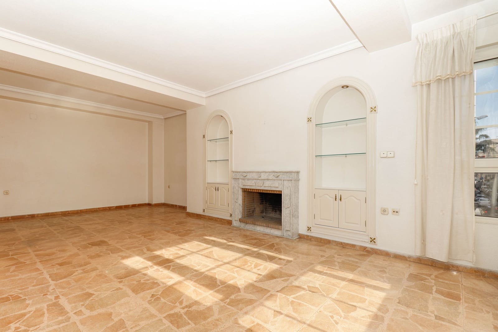 5 sovrum Lägenhet till salu i Torrevieja - 315 000 € (Ref: 9462754)