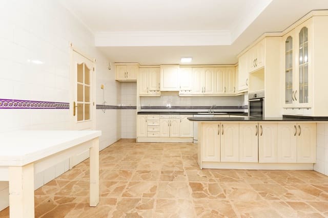 5 sovrum Lägenhet till salu i Centro, Torrevieja - 315 000 € (Ref: 9462754)