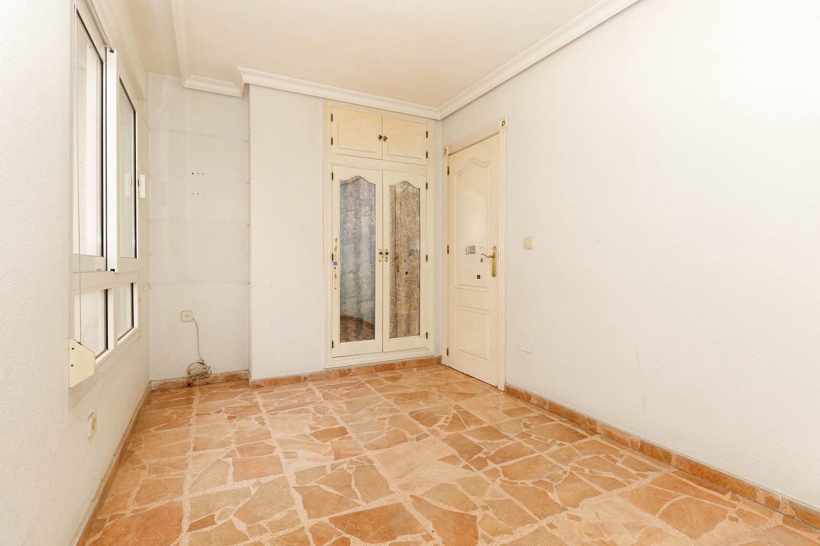 5 sovrum Lägenhet till salu i Torrevieja - 315 000 € (Ref: 9462754)