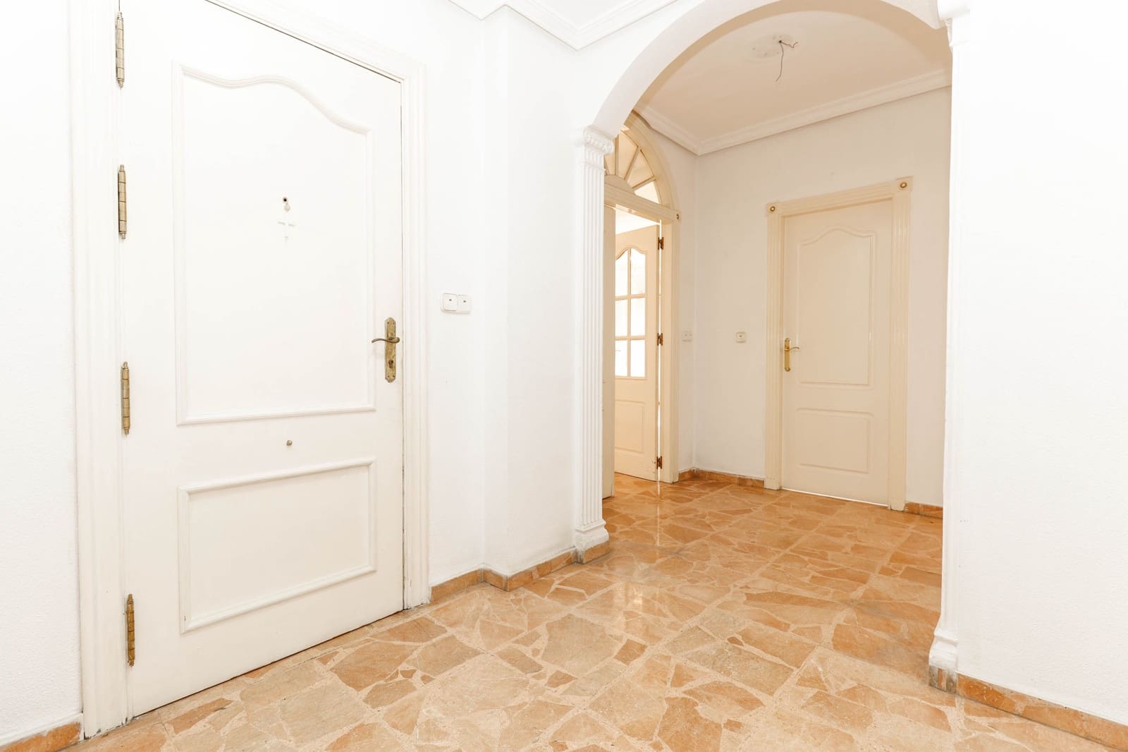 5 sovrum Lägenhet till salu i Torrevieja - 315 000 € (Ref: 9462754)