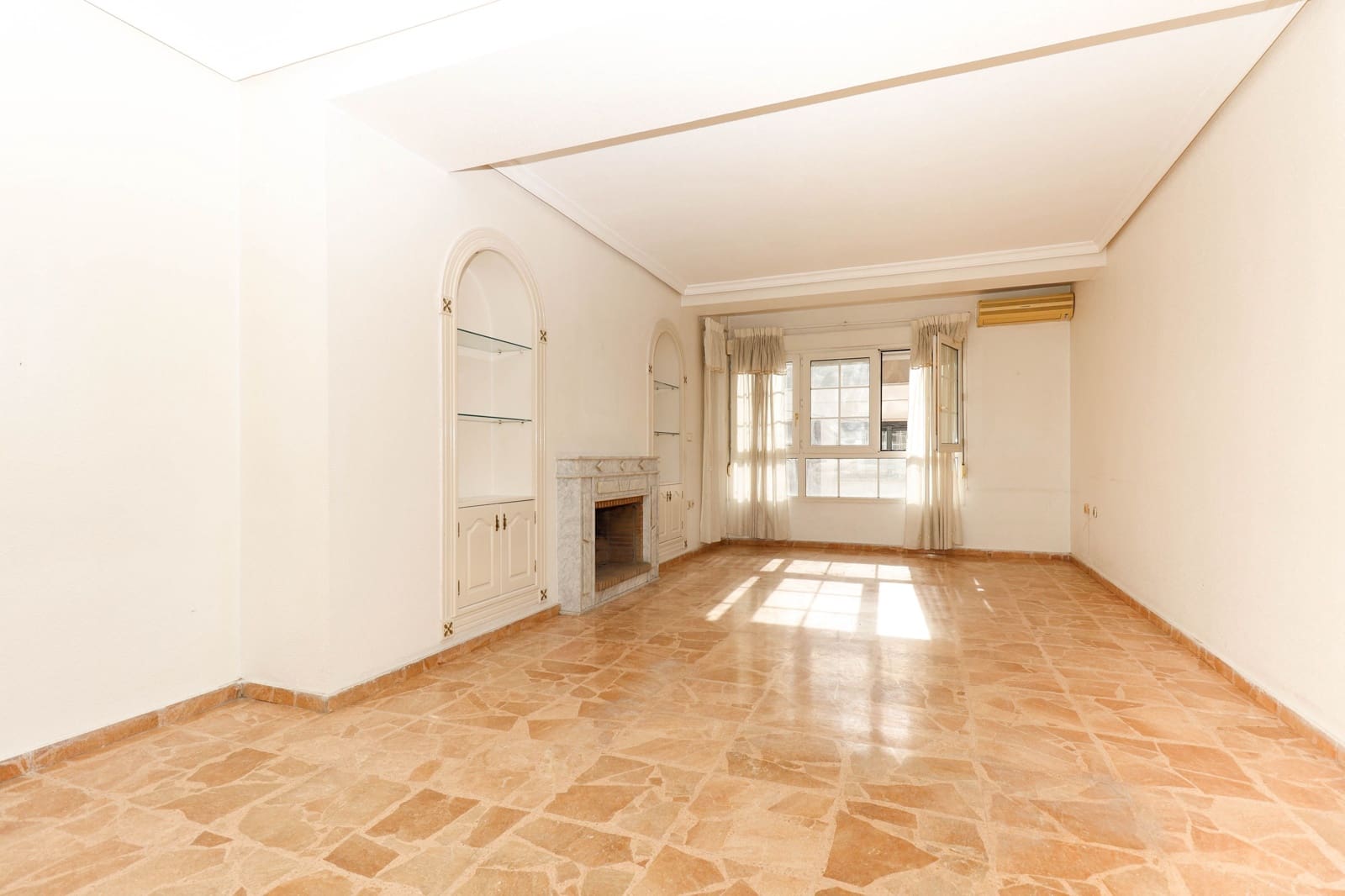 5 sovrum Lägenhet till salu i Torrevieja - 315 000 € (Ref: 9462754)