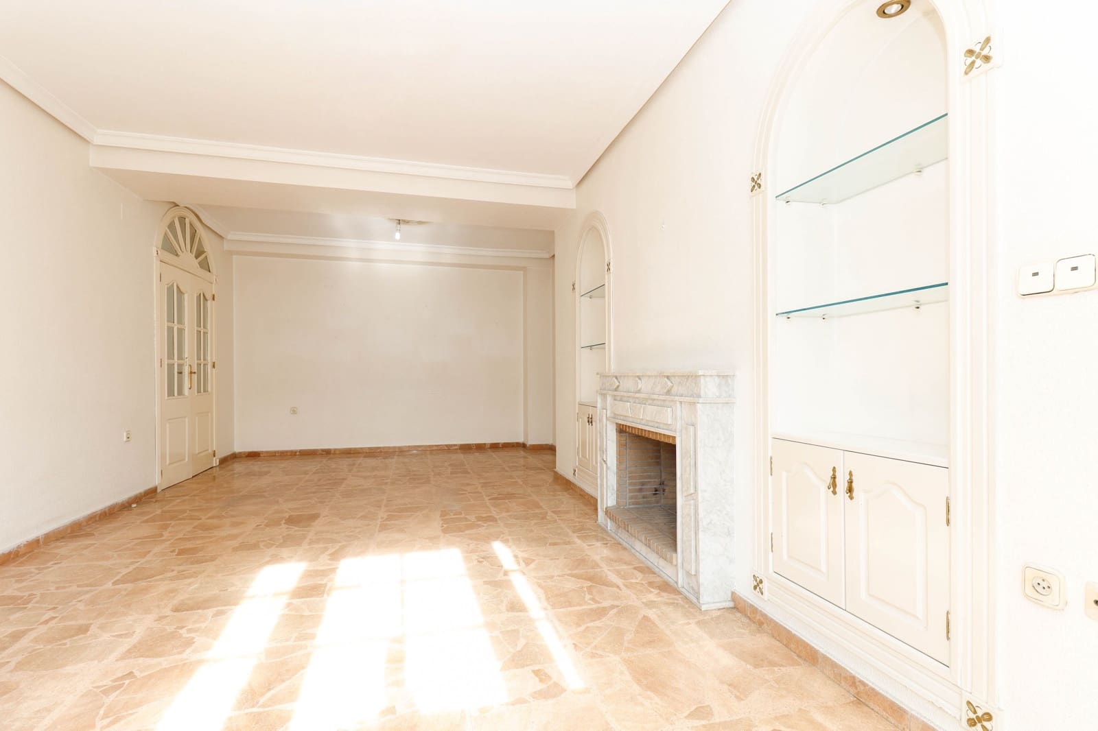 5 sovrum Lägenhet till salu i Torrevieja - 315 000 € (Ref: 9462754)