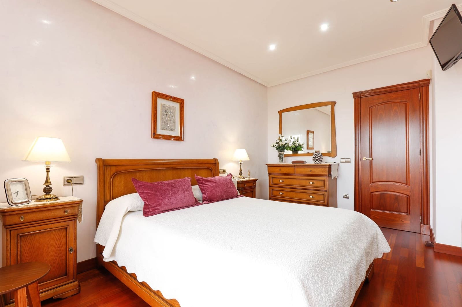 4 soverom Villa til salgs i Torrevieja med svømmebasseng garasje - € 450 000 (Ref: 9467764)