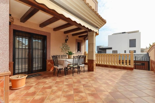 4 sovrum Villa till salu i Los Balcones - Los Altos, Torrevieja med pool garage - 450 000 € (Ref: 9467764)