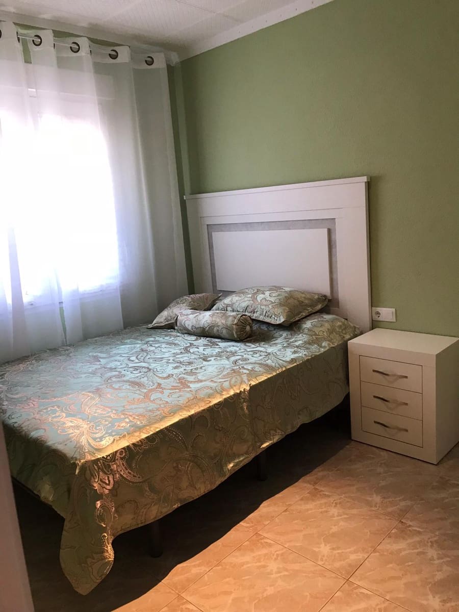 3 bedroom Villa for sale in Torrevieja with pool - € 550,000 (Ref: 9467769)