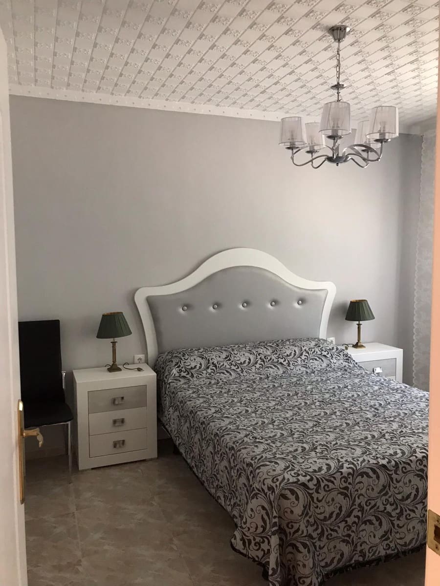 3 bedroom Villa for sale in Torrevieja with pool - € 550,000 (Ref: 9467769)