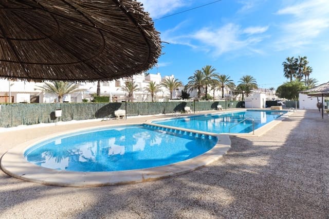 2 bedroom Flat for sale in Mar Azul, Torrevieja with pool - € 159,900 (Ref: 9488858)