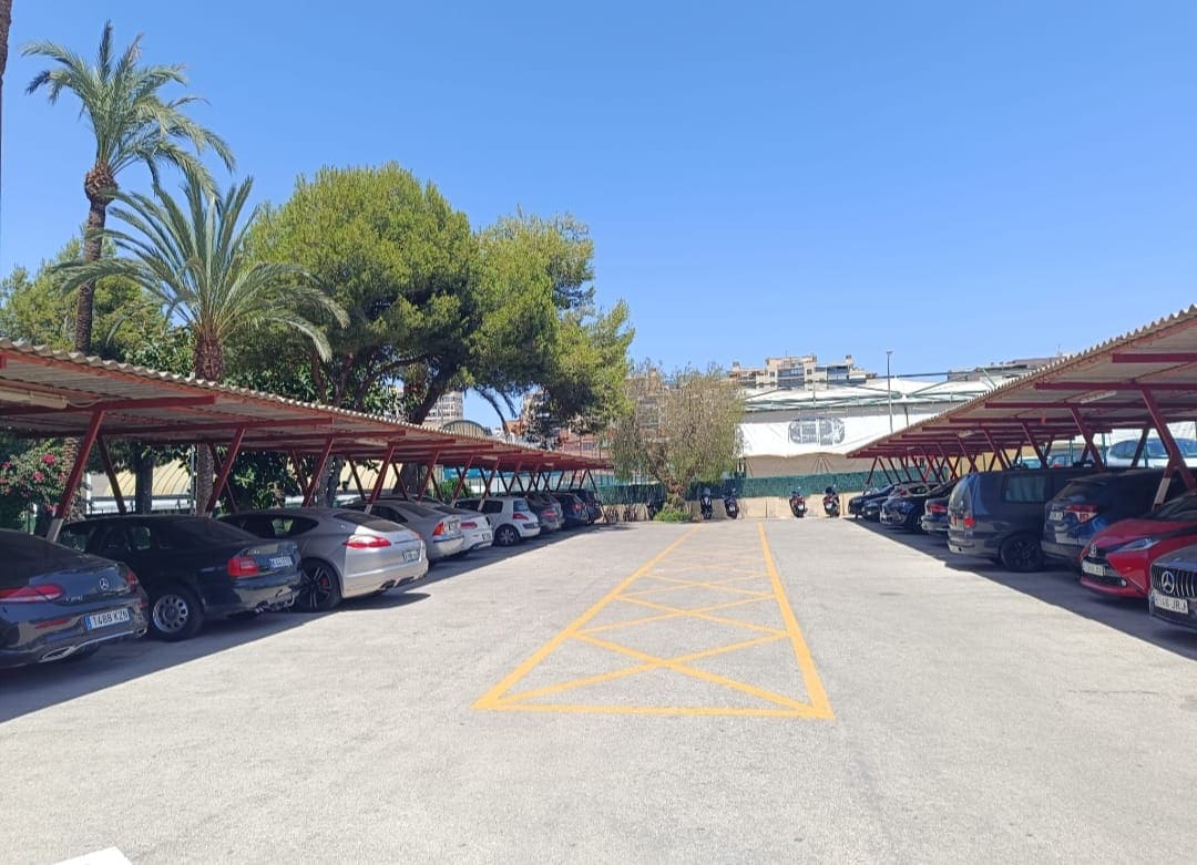 Piso de 2 habitaciones en Cabo de las Huertas en alquiler con piscina garaje - 1.180 € (Ref: 9489743)