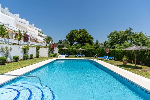 3 sovrum Lägenhet till salu i La Quinta, Benahavís med garage - 980 000 € (Ref: 9500292)