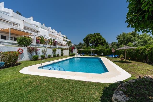 3 sovrum Lägenhet till salu i La Quinta, Benahavís med garage - 980 000 € (Ref: 9500292)