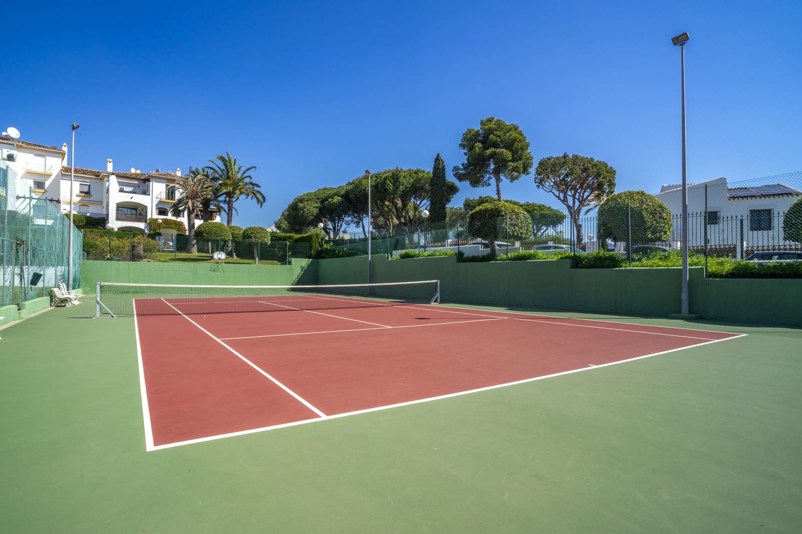 3 soverom Leilighet til salgs i Nueva Andalucia med garasje - € 995 000 (Ref: 9503326)