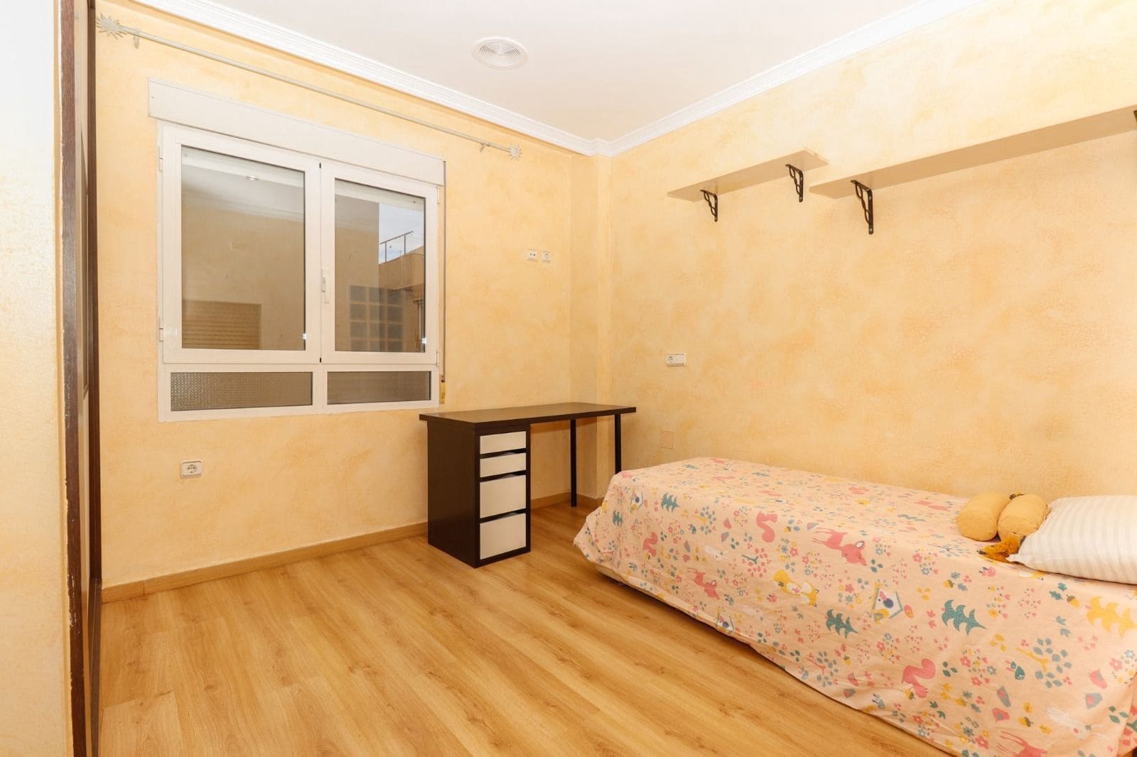 3 makuuhuone Huoneisto myytävänä paikassa Torrevieja - 149 000 € (Ref: 9536358)