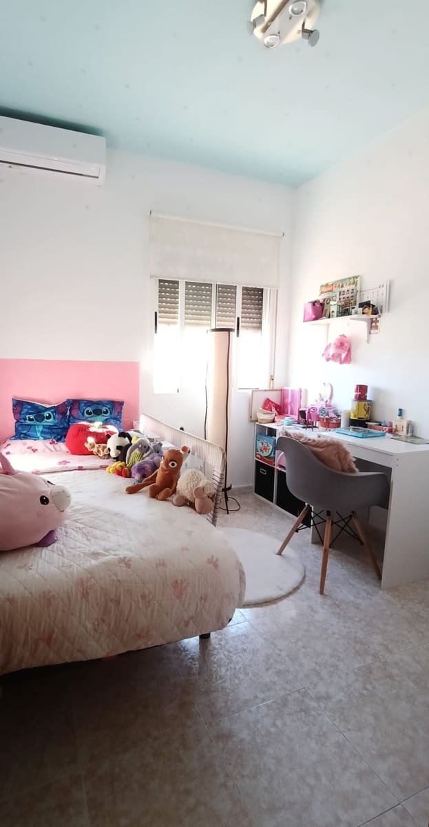 Adosado de 4 habitaciones en Torrevieja en venta con piscina garaje - 193.000 € (Ref: 9536451)