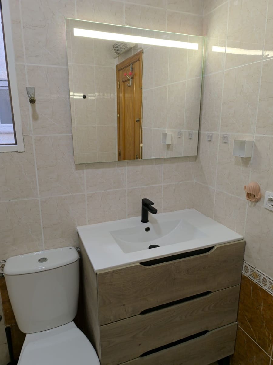 Adosado de 4 habitaciones en Torrevieja en venta con piscina garaje - 193.000 € (Ref: 9536451)