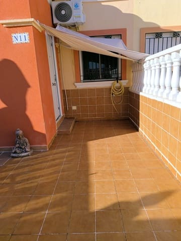 Adosado de 4 habitaciones en Torrevieja en venta con piscina garaje - 193.000 € (Ref: 9536451)