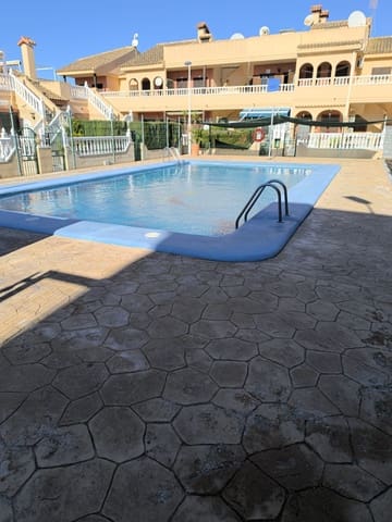 Adosado de 4 habitaciones en Torrevieja en venta con piscina garaje - 193.000 € (Ref: 9536451)
