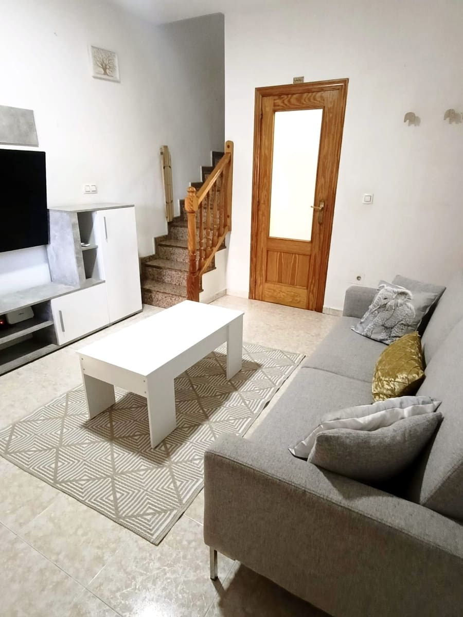 Adosado de 4 habitaciones en Torrevieja en venta con piscina garaje - 193.000 € (Ref: 9536451)