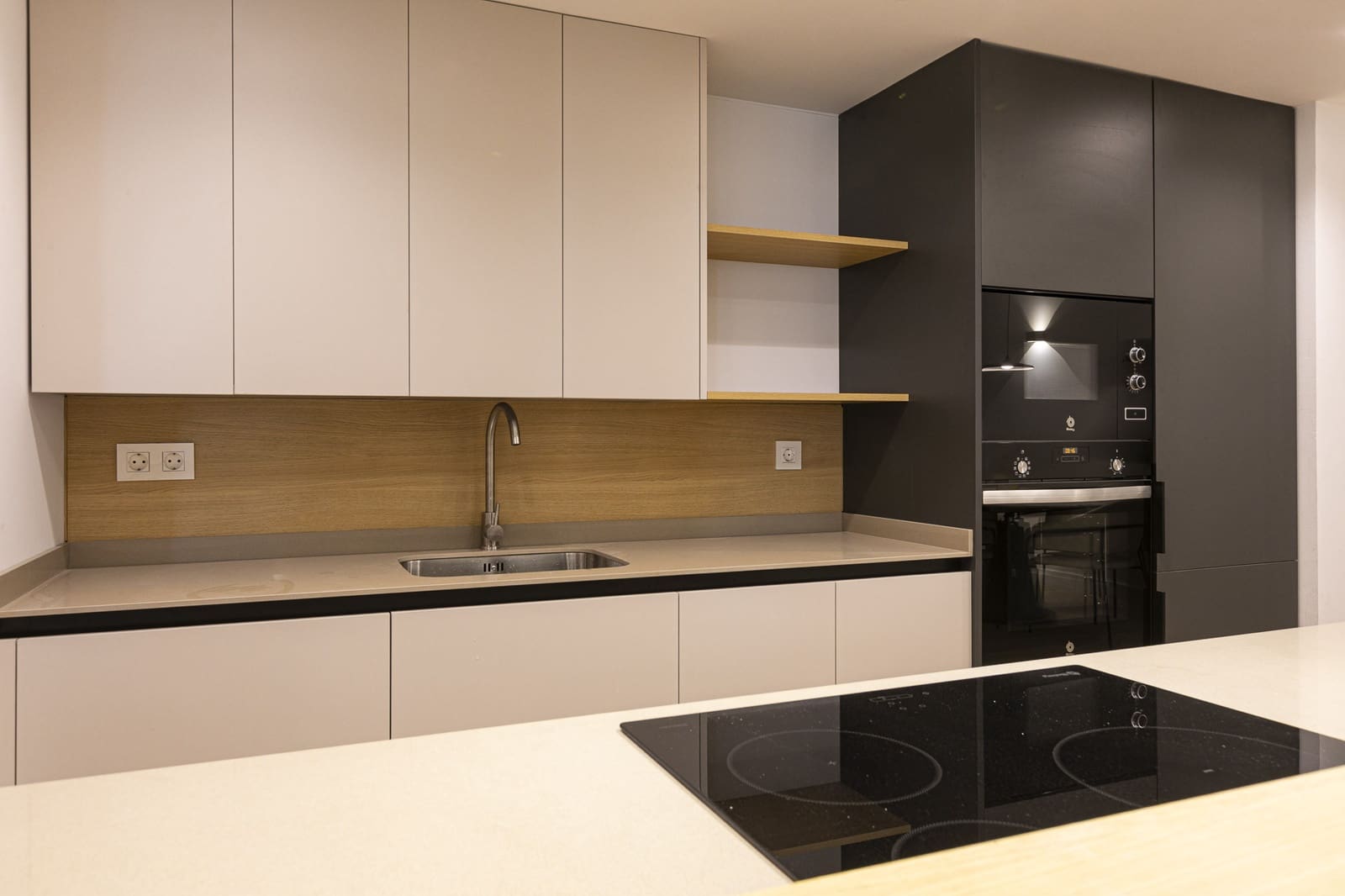 Apartamento de 2 habitaciones en Marbella en venta - 550.000 € (Ref: 9543930)