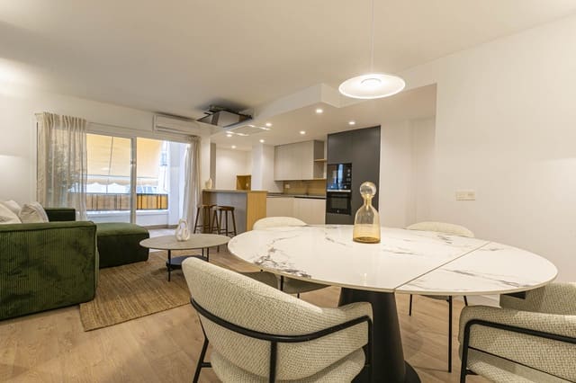 Apartamento de 2 habitaciones en Marbella Centro, Marbella en venta - 550.000 € (Ref: 9543930)