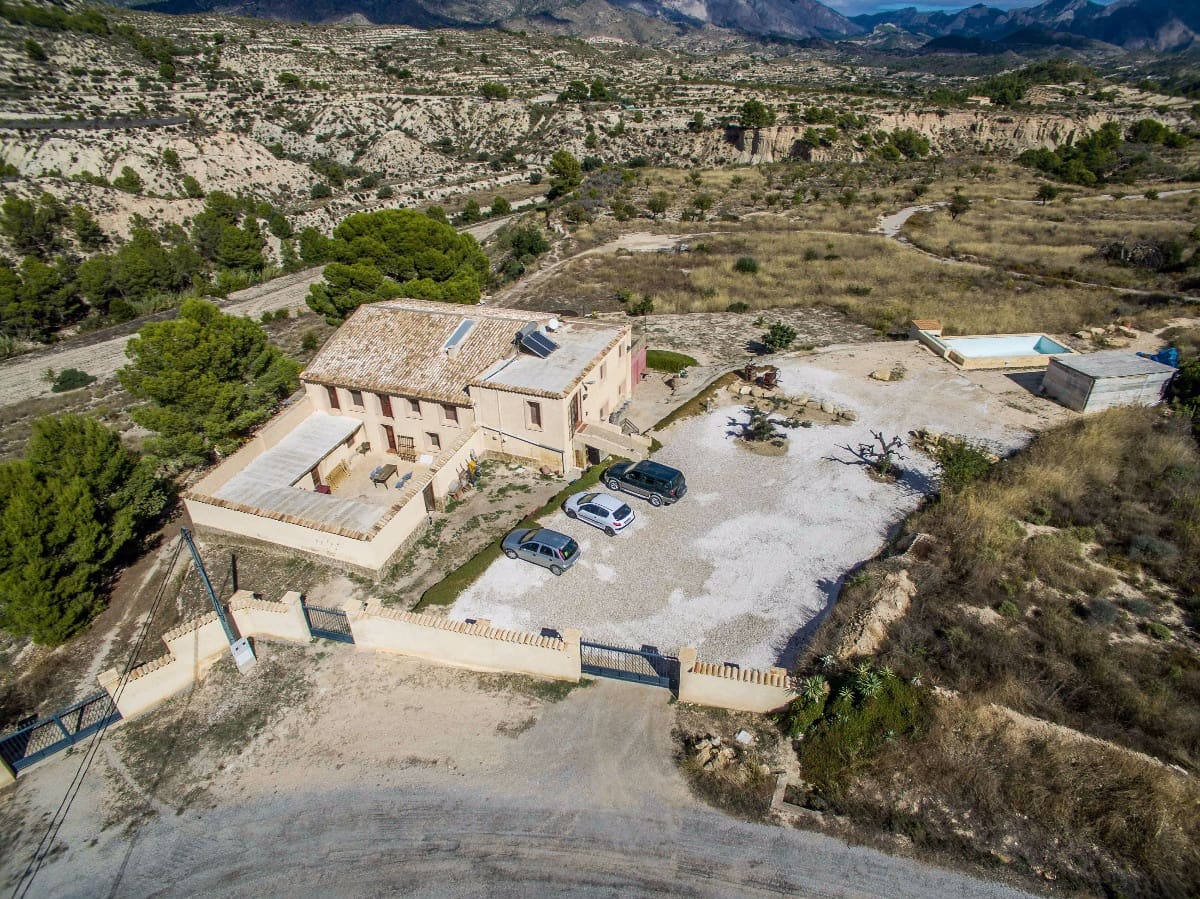 5 soveværelse Finca/Landehus til salg i Relleu med swimmingpool - € 699.000 (Ref: 4737527)