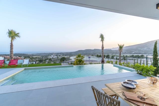 3 bedroom Villa for sale in Finestrat with pool - € 648,500 (Ref: 4775560)