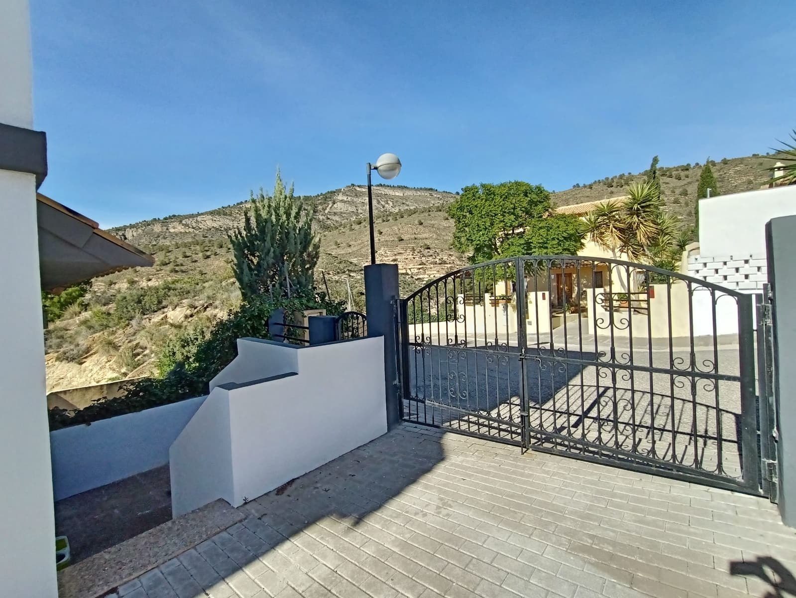 3 soveværelse Villa til salg i Relleu med swimmingpool garage - € 269.000 (Ref: 8660704)