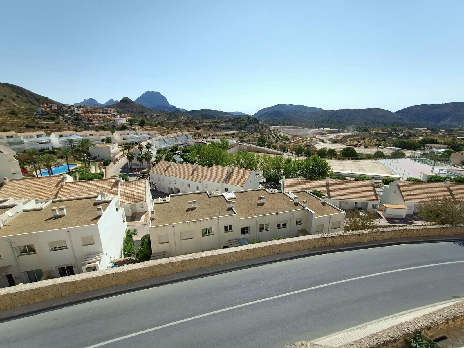 3 quarto Casa em Banda para venda em Relleu com piscina garagem - 195 000 € (Ref: 9205772)