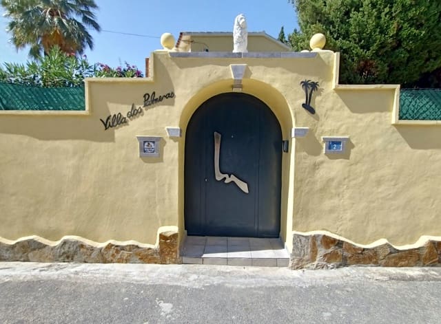 4 sypialnia Willa na sprzedaż w Benissa z basenem garażem - 675 000 € (Ref: 9255461)