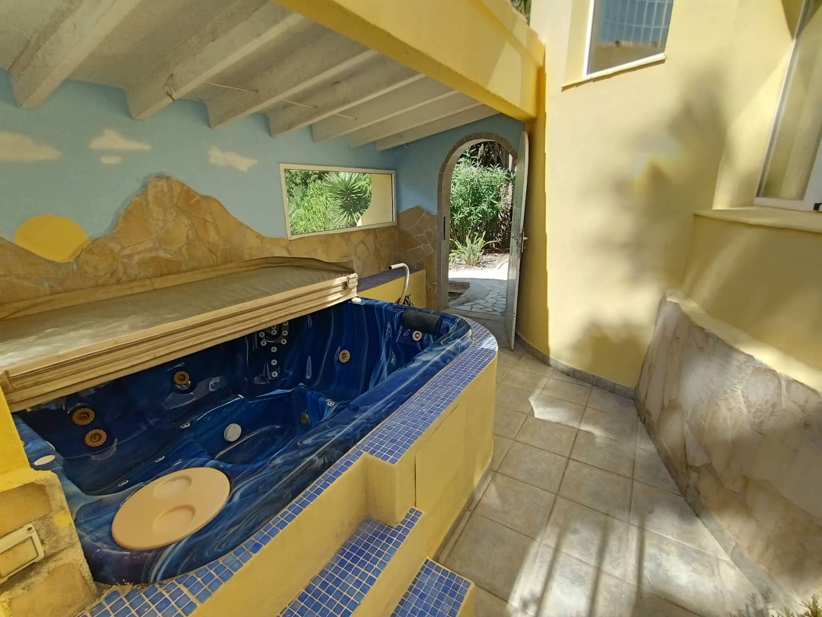 4 soveværelse Villa til salg i Benissa med swimmingpool garage - € 675.000 (Ref: 9255461)