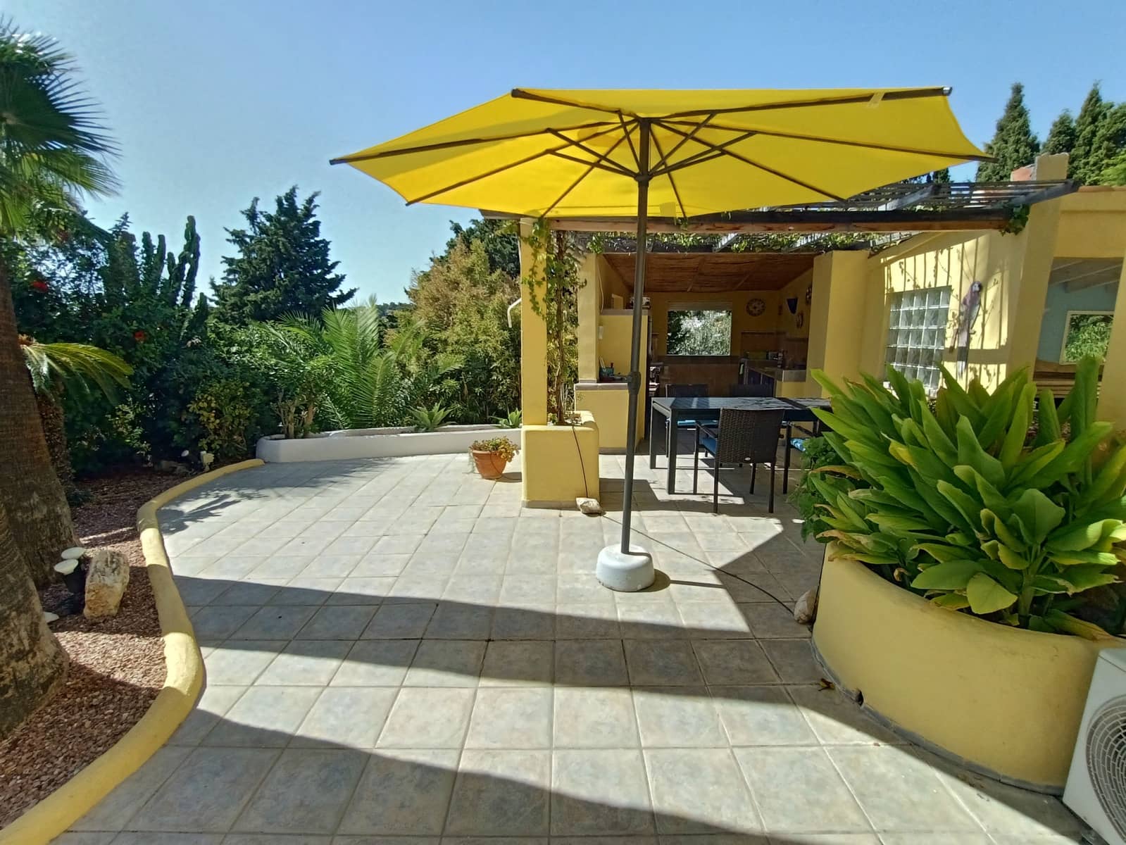 4 soveværelse Villa til salg i Benissa med swimmingpool garage - € 675.000 (Ref: 9255461)