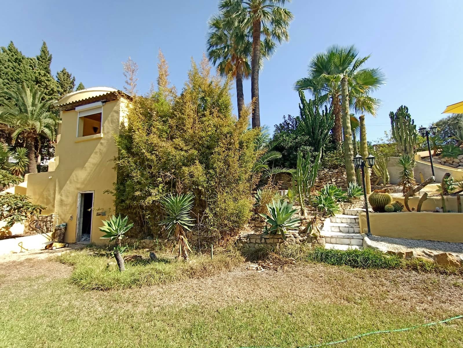 4 soveværelse Villa til salg i Benissa med swimmingpool garage - € 675.000 (Ref: 9255461)