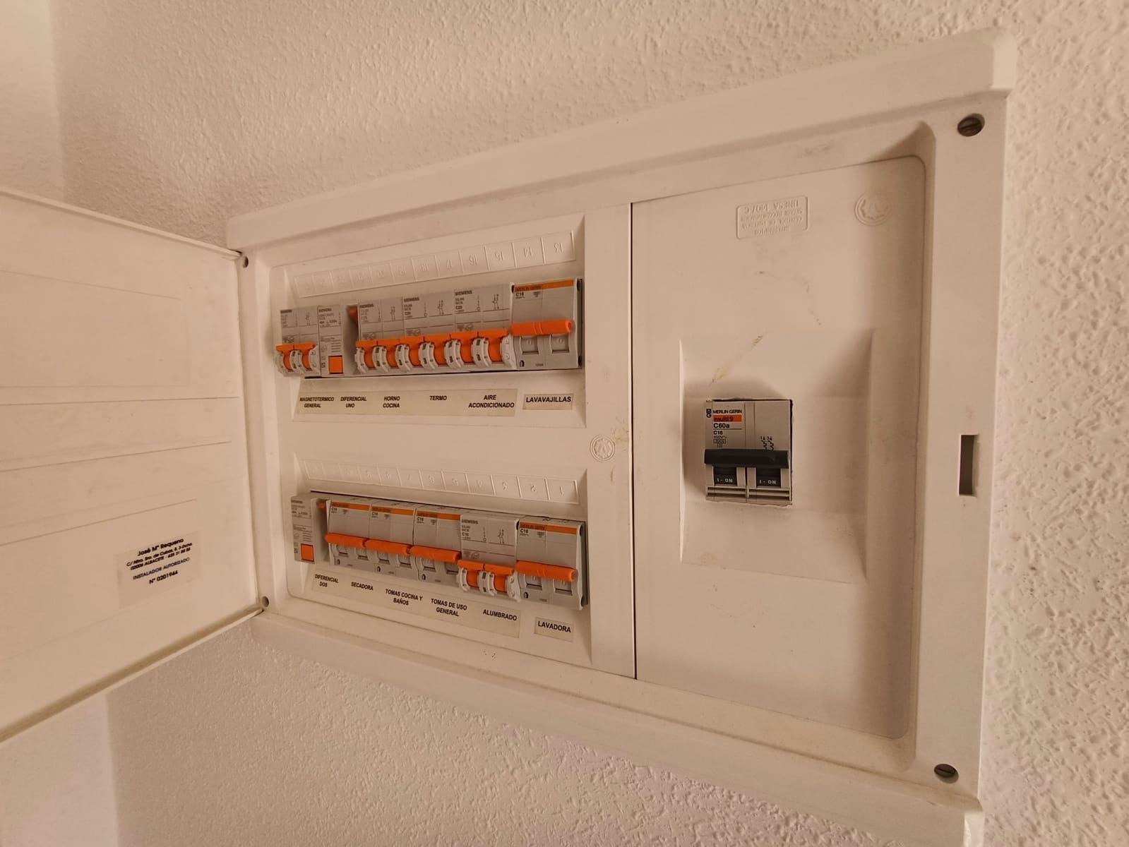 4 quarto Casa em Banda para venda em Relleu com piscina garagem - 195 000 € (Ref: 9301431)