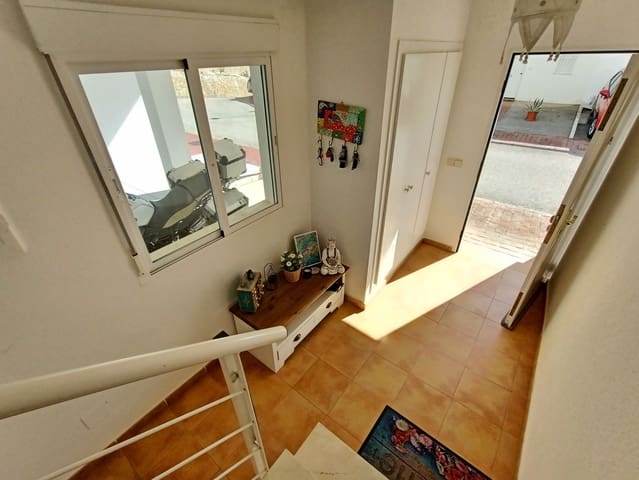 4 bedroom Townhouse for sale in Relleu with pool garage - € 195,000 (Ref: 9301431)