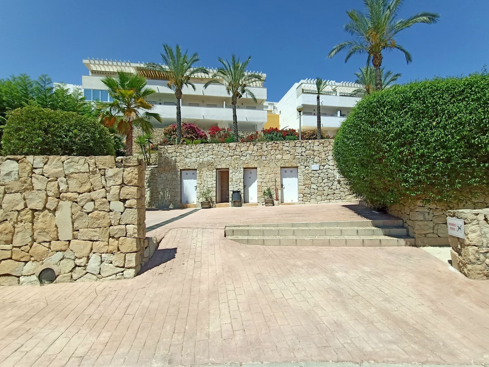 4 quarto Casa em Banda para venda em Relleu com piscina garagem - 195 000 € (Ref: 9301431)